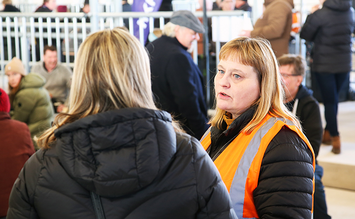 Piia Kairenius Luken navetan avajaisissa